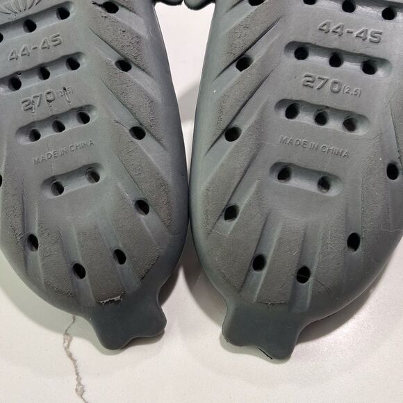 Men’s Women's Unisex Non Slip Grey Shark Slip On Slides - Picture 15 of 15